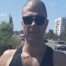 Толя, 39