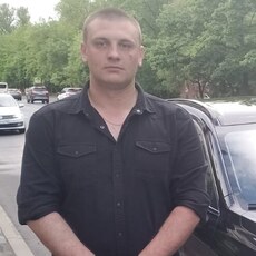 Витя, 24
