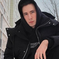Эдуард, 27