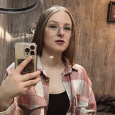 Соня, 28