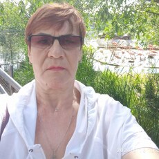 Дина, 60