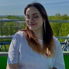 Милана, 19