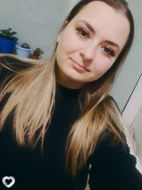 Оля