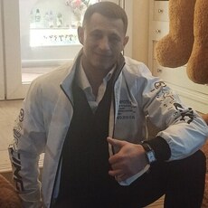 Макс, 40
