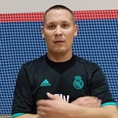 Паша, 37