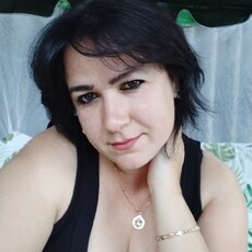 Эмилия, 34