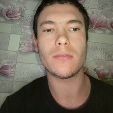 Саша, 23