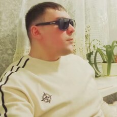 Игнат, 32