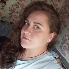Эмилия, 28