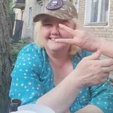 Виктория, 52