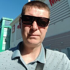 Юра, 44