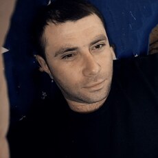 Юрий, 32