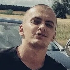 Саша, 25
