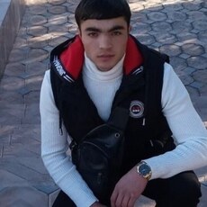 Паша, 26