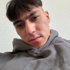 Андрей, 23