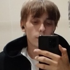 Паша, 21