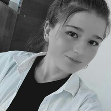 Лина, 19
