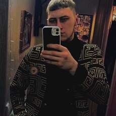 Даниил, 24