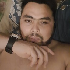 Витя, 28