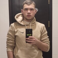 Виталий, 19