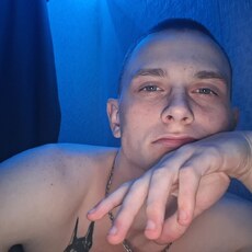 Егор, 25