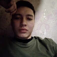 Лёня, 24