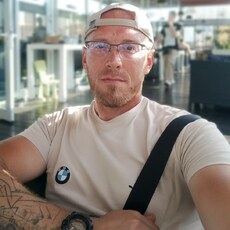 Валентин, 43