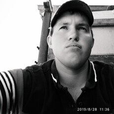 Гоша, 28