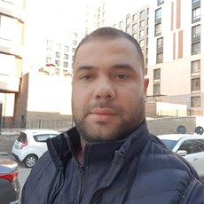 Веня, 35