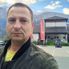 Валера, 43