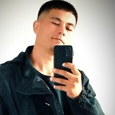 Витя, 24
