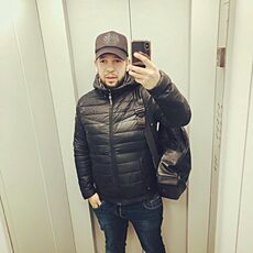 Виктор, 35