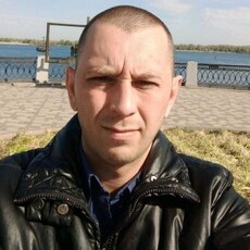 Тарас, 44