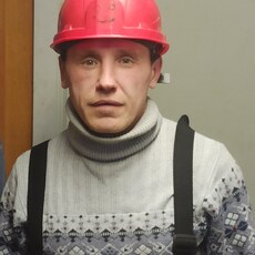 Юрий, 38