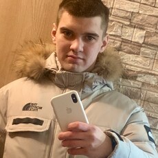 Леонид, 21