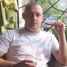 Антон, 38