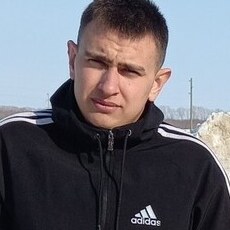 Артём, 25