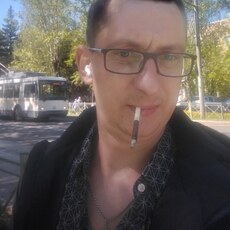 Гена, 33