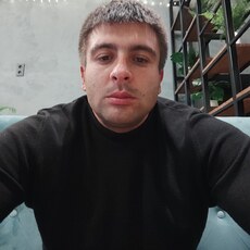 Слава, 31