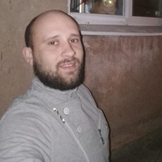 Слава, 28