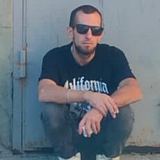 Слава, 34