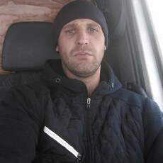 Витя, 35
