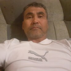 Саша, 44