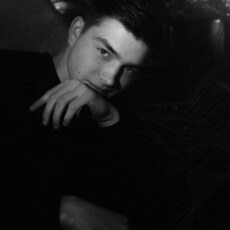 Александр, 24