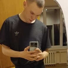 Коля, 20