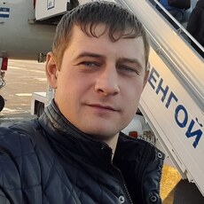 Андрей, 32