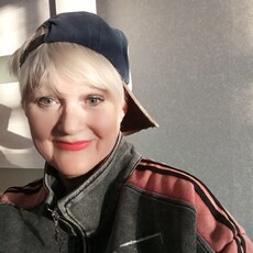 Илона, 65