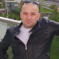 Макс, 48