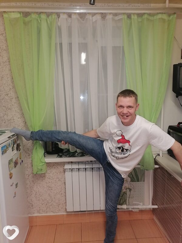 Артём