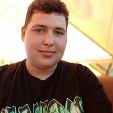 Эдуард, 25